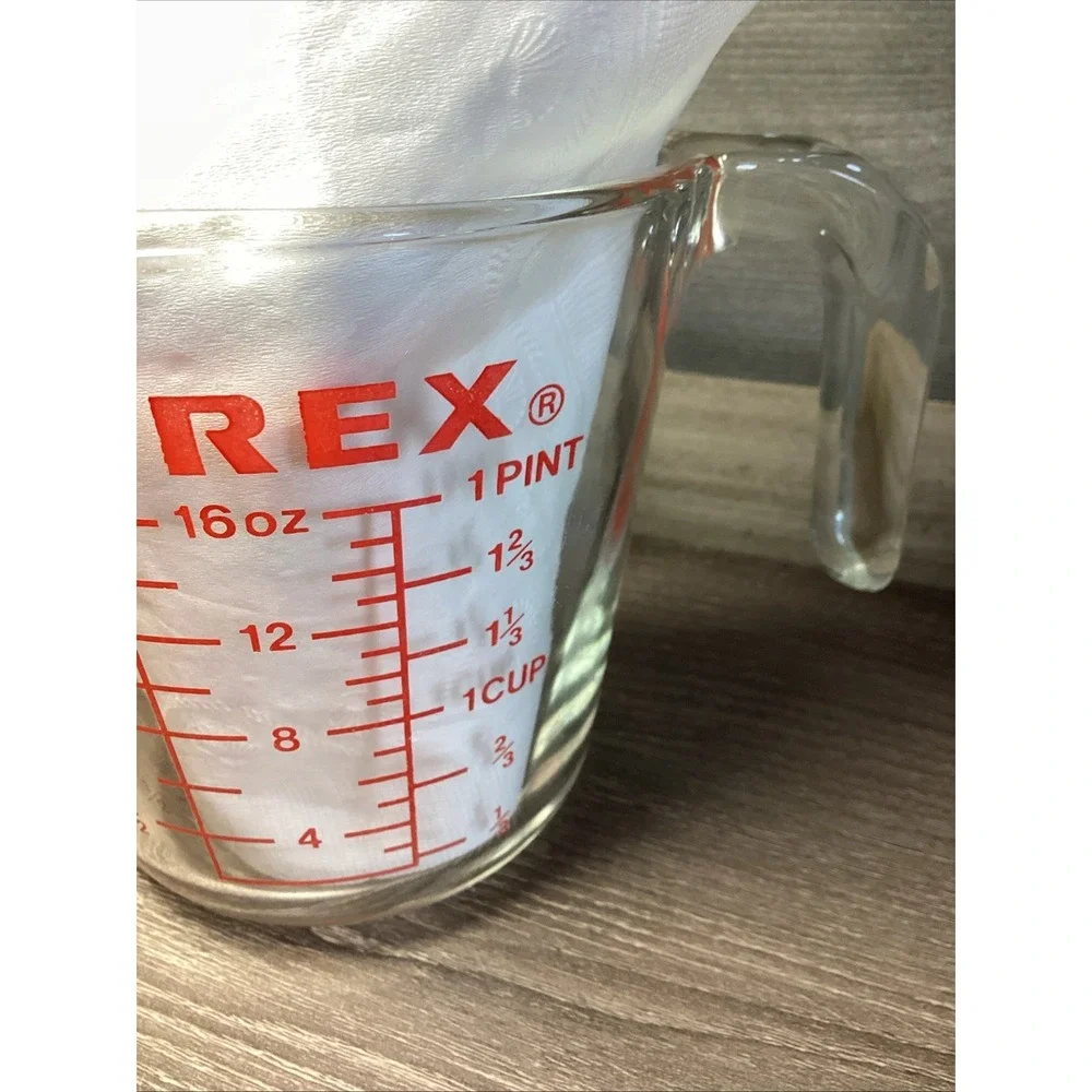 Vintage Pyrex 516 2 Cup Measuring Cup Red Letter Patent Pending Open J Handle